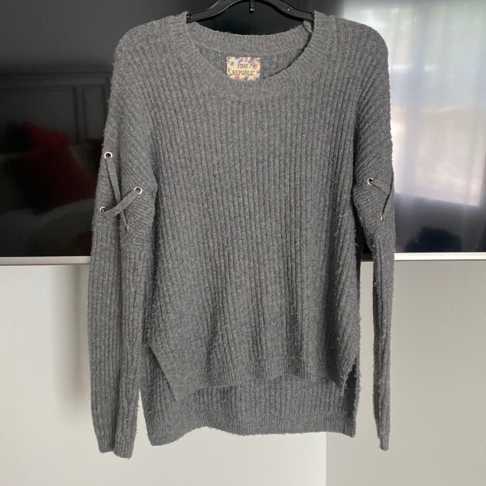 Grey ribbed sweater